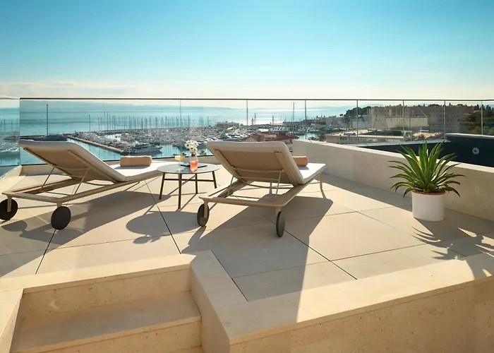 Hotell Mirari Boutique 4*